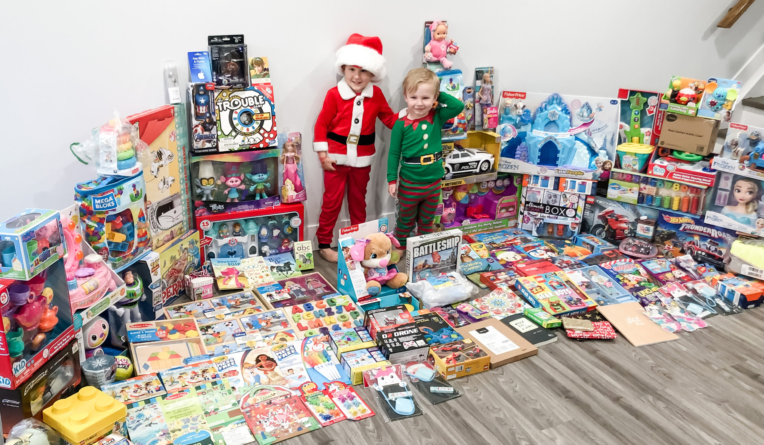 Colton & Lochlan collected toys for kids at Children's Hospital